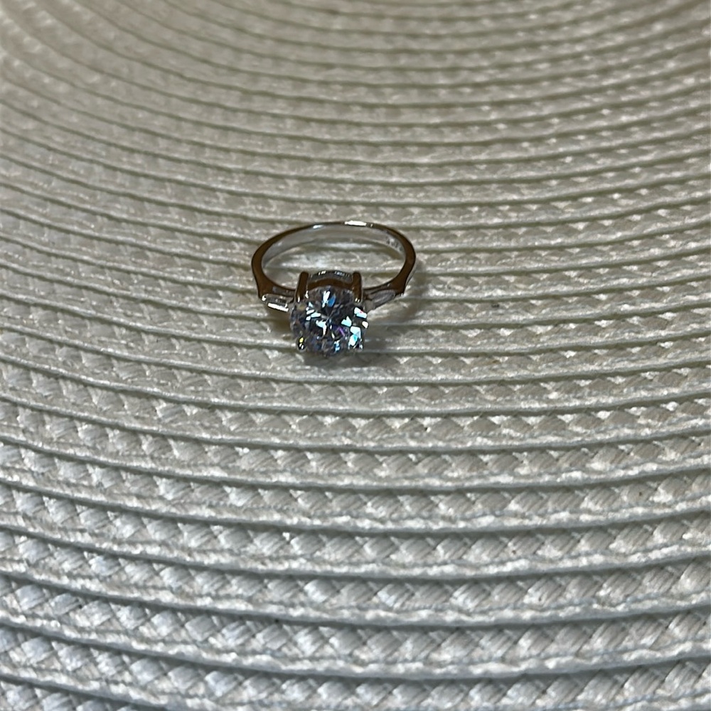 CZ Silver Toned Fashion Ring